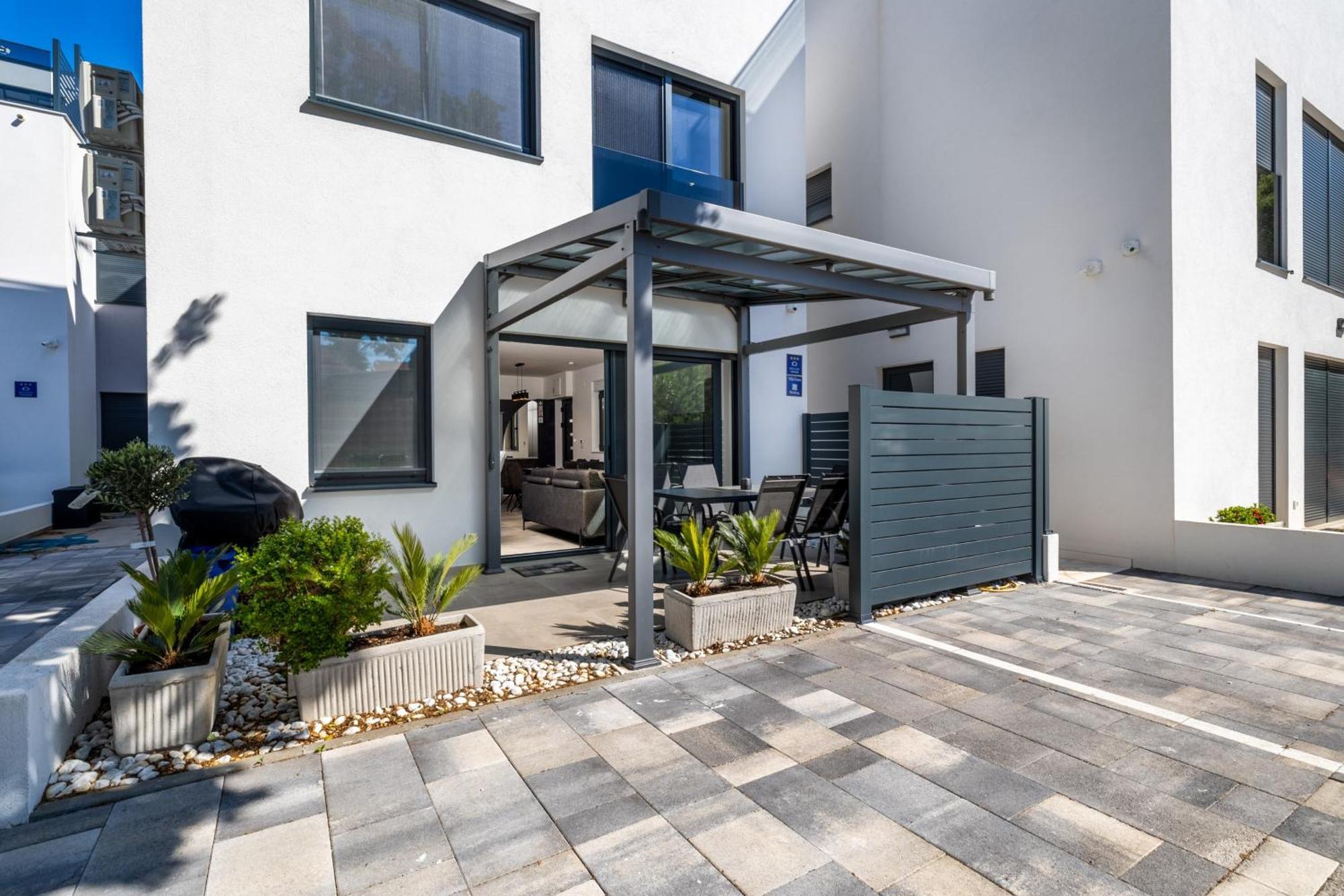 Semesterbostad Premium House Oaza With Pool Vodice